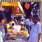 Taj Mahal Tour - Shopping